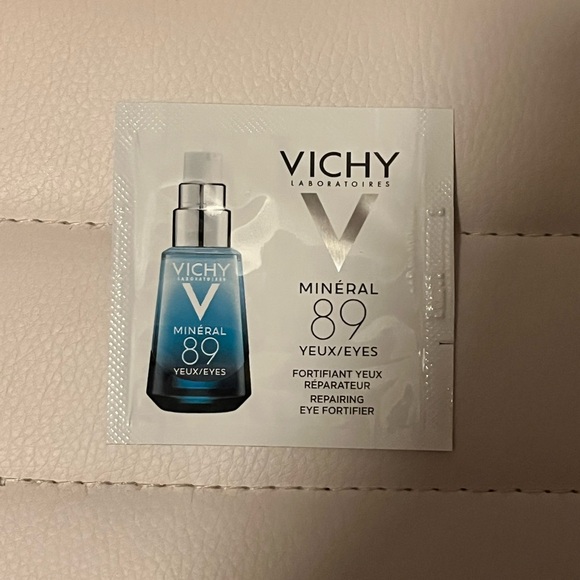 Skincare & Beauty Mini Bundle with Pouch ! - Picture 9 of 16